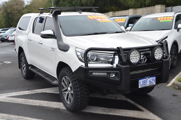 2018 Toyota Hilux SR5