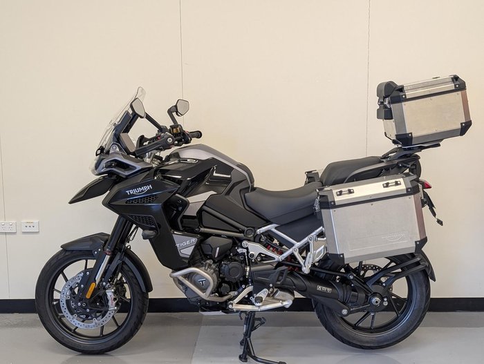 2023 Triumph Tiger 1200 GT Explorer Tiger Black
