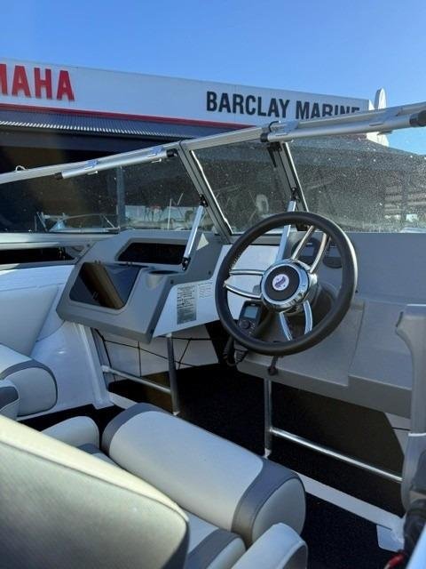 2026 QUINTREX 500 Fishabout Pro