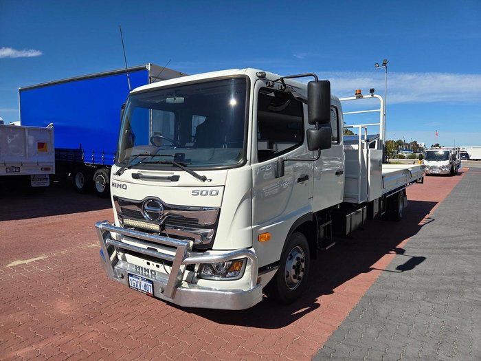 2019 Hino Fd 1124-500 Series 6 Ton Crew Cab Tray