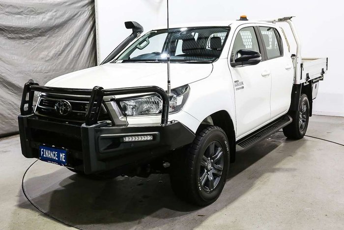 2023 Toyota Hilux SR