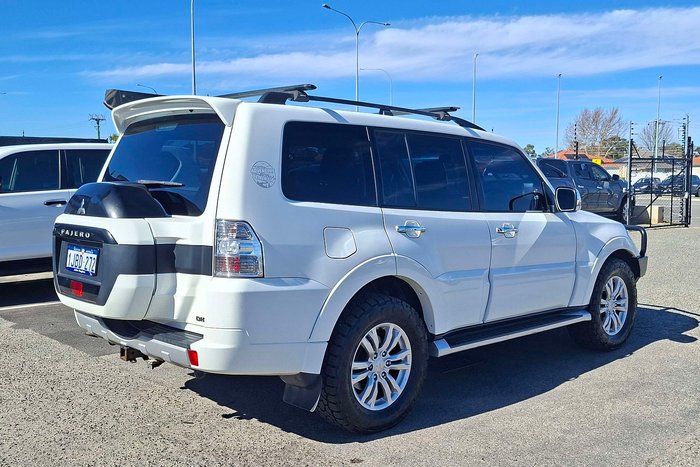 2016 Mitsubishi Pajero