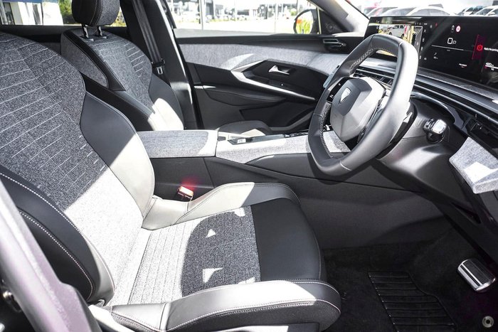 2025 Peugeot 3008 Allure Hybrid