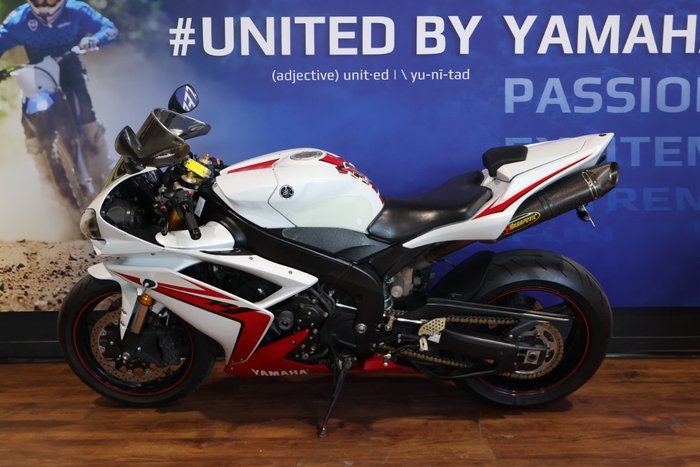 2007 Yamaha YZF-R1 White