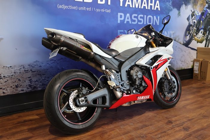 2007 Yamaha YZF-R1 White