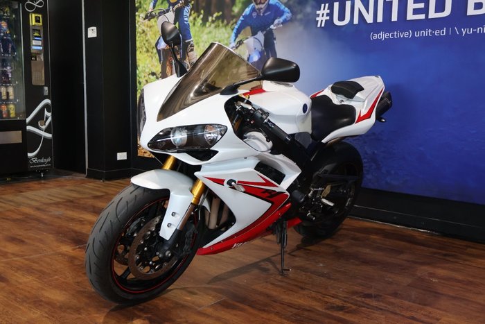2007 Yamaha YZF-R1 White