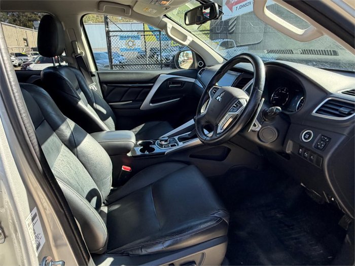 2017 MITSUBISHI PAJERO SPORT EXCEED (4x4) 7 SEAT