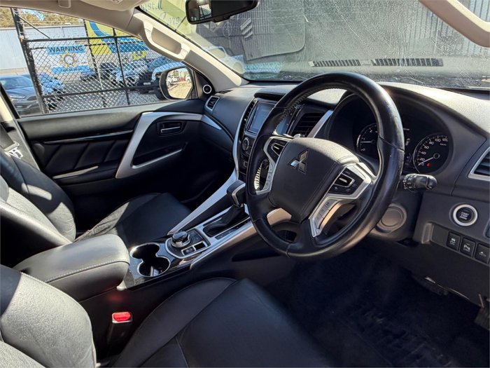 2017 MITSUBISHI PAJERO SPORT EXCEED (4x4) 7 SEAT