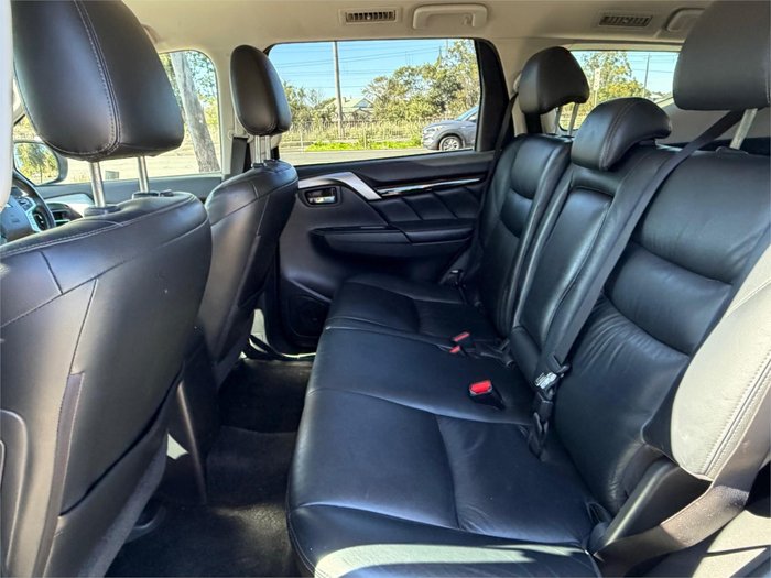 2017 MITSUBISHI PAJERO SPORT EXCEED (4x4) 7 SEAT