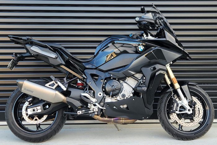 2023 BMW S 1000 XR Triple Black
