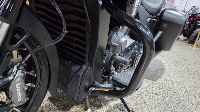 2026 Indian CHALLENGER DARK HORSE Black