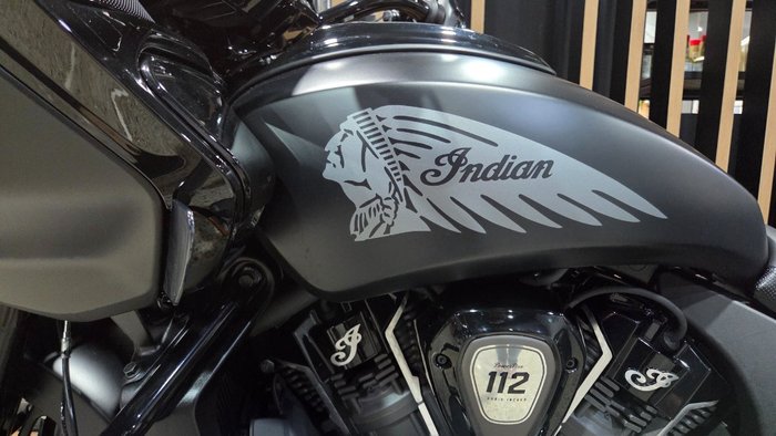 2026 Indian CHALLENGER DARK HORSE Black