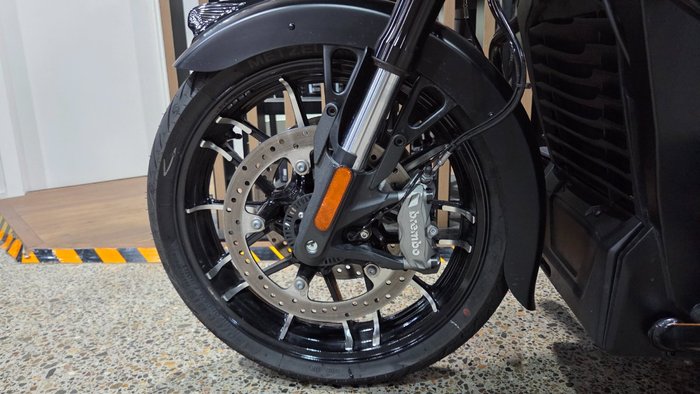 2026 Indian CHALLENGER DARK HORSE Black