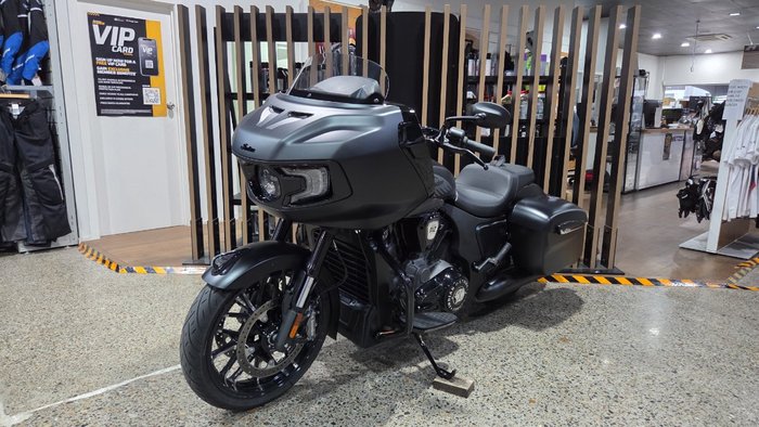 2026 Indian CHALLENGER DARK HORSE Black
