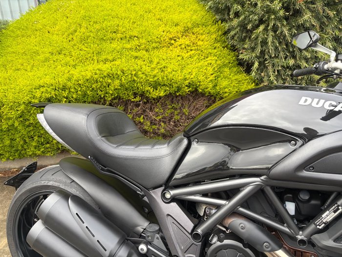 2011 DUCATI DIAVEL Black