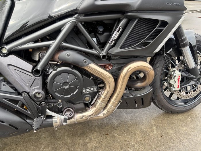 2011 DUCATI DIAVEL Black