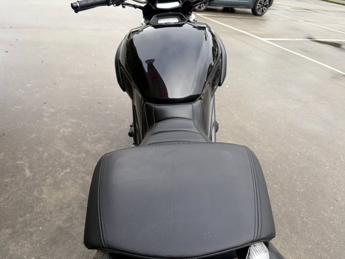 2011 DUCATI DIAVEL Black