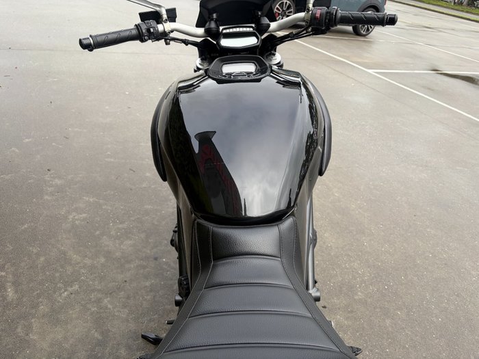 2011 DUCATI DIAVEL Black