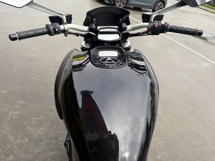 2011 DUCATI DIAVEL Black