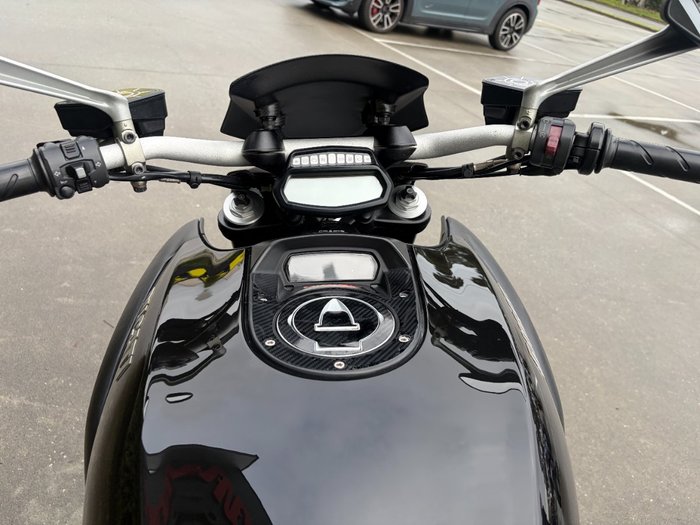 2011 DUCATI DIAVEL Black
