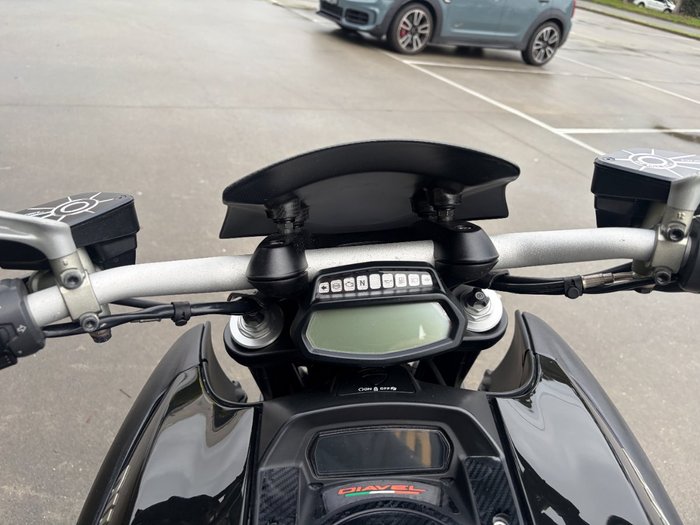 2011 DUCATI DIAVEL Black