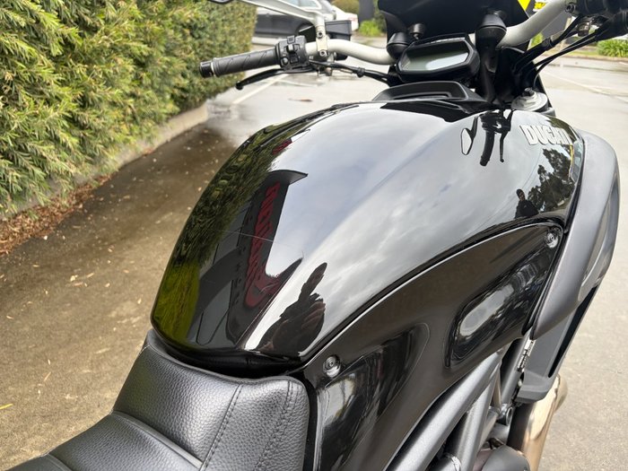 2011 DUCATI DIAVEL Black