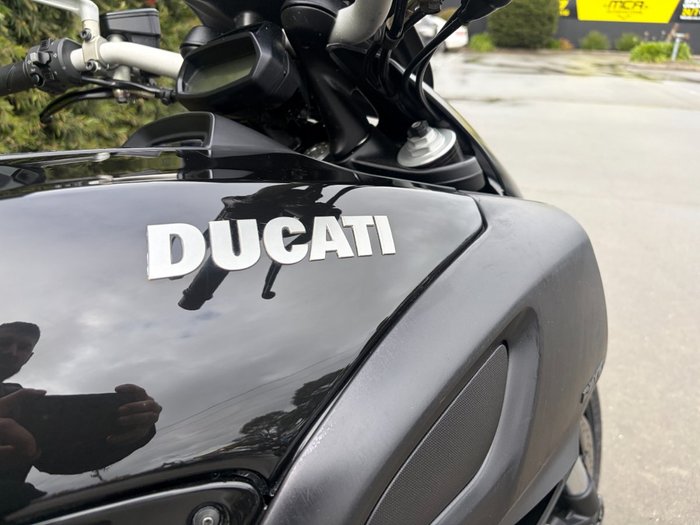 2011 DUCATI DIAVEL Black