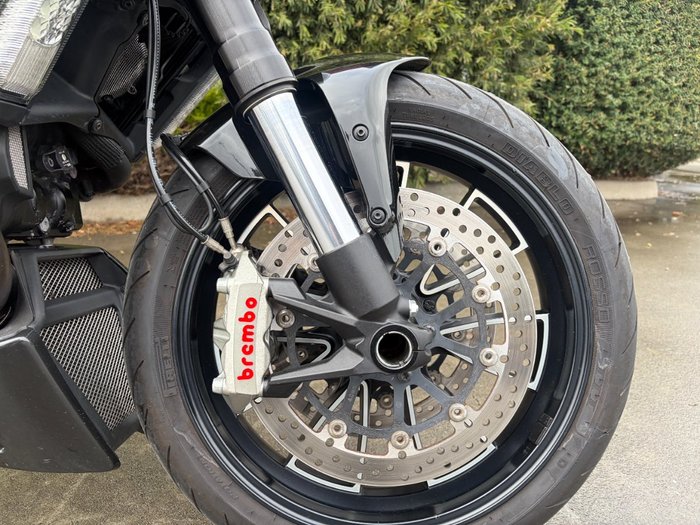 2011 DUCATI DIAVEL Black