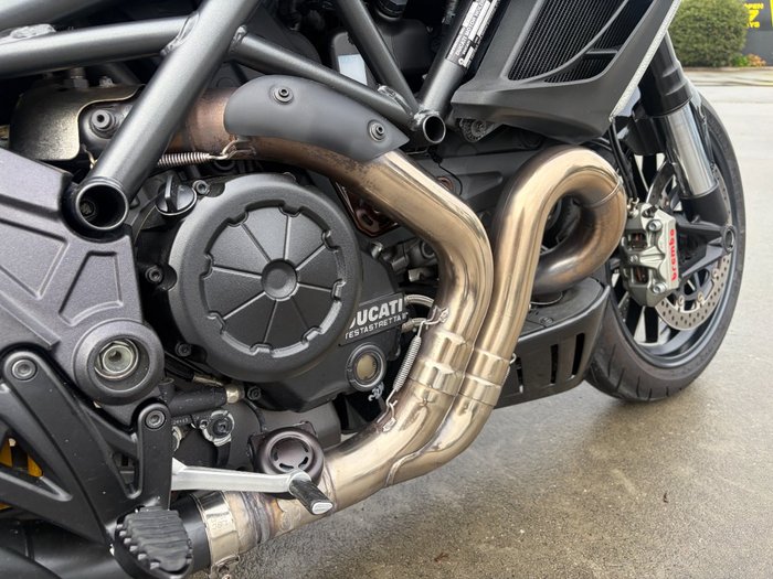 2011 DUCATI DIAVEL Black