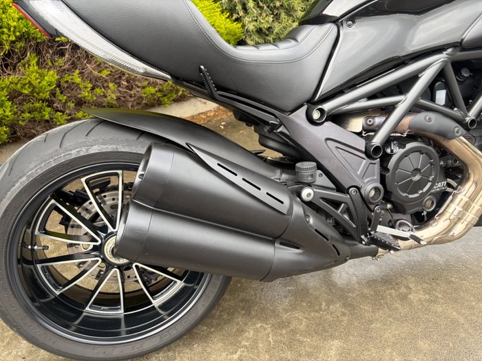 2011 DUCATI DIAVEL Black