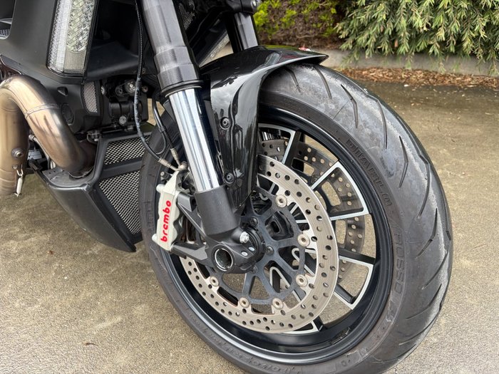 2011 DUCATI DIAVEL Black