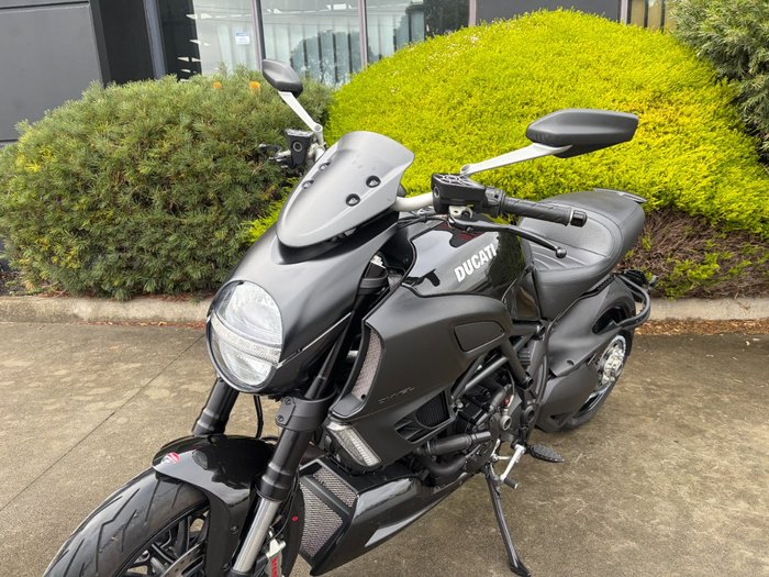 2011 DUCATI DIAVEL Black