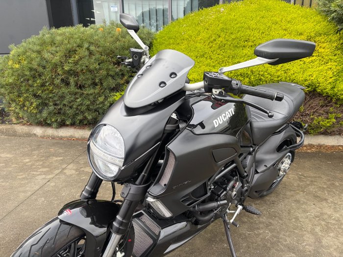2011 DUCATI DIAVEL Black