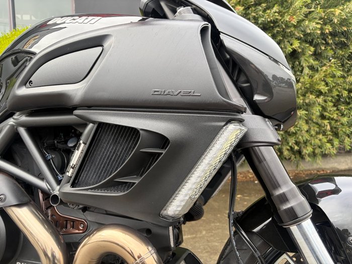2011 DUCATI DIAVEL Black