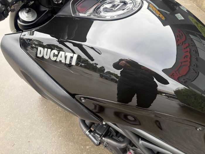 2011 DUCATI DIAVEL Black