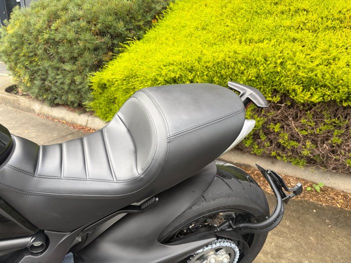 2011 DUCATI DIAVEL Black