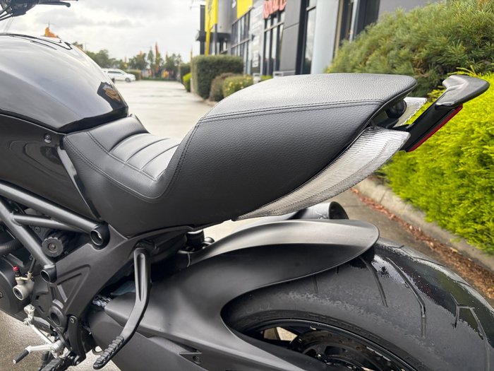 2011 DUCATI DIAVEL Black