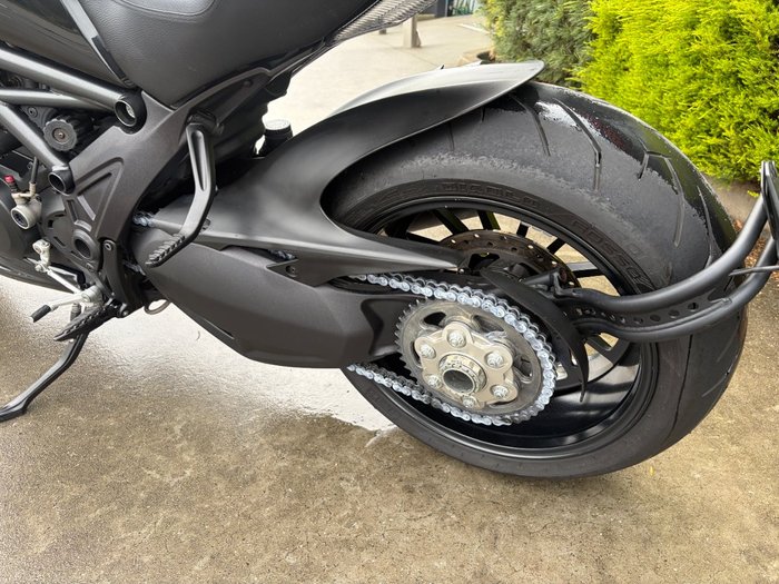2011 DUCATI DIAVEL Black