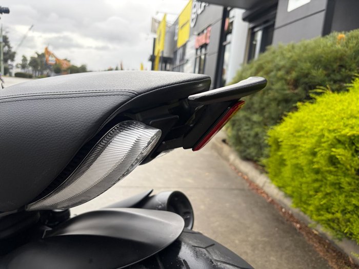 2011 DUCATI DIAVEL Black