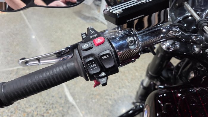 2021 BMW Motorrad R 18 RED