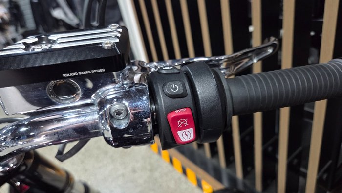 2021 BMW Motorrad R 18 RED