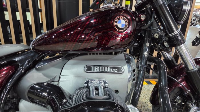 2021 BMW Motorrad R 18 RED
