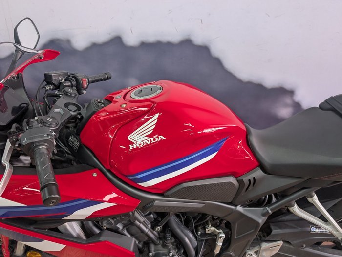 2024 Honda CBR650RAC RED