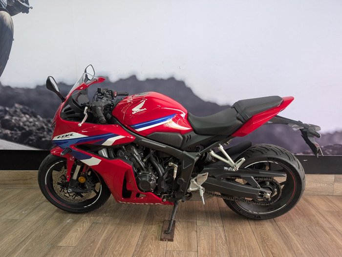 2024 Honda CBR650RAC RED