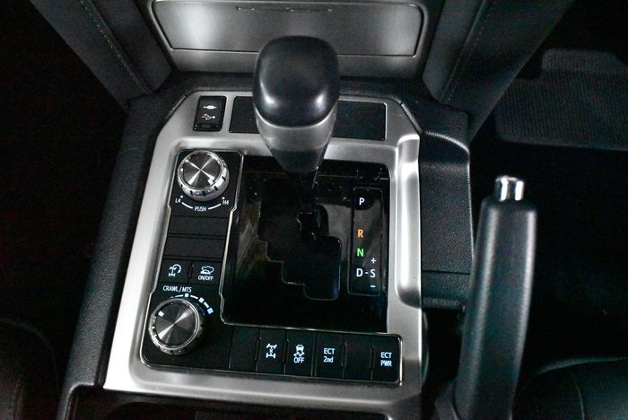 2020 Toyota Landcruiser VX