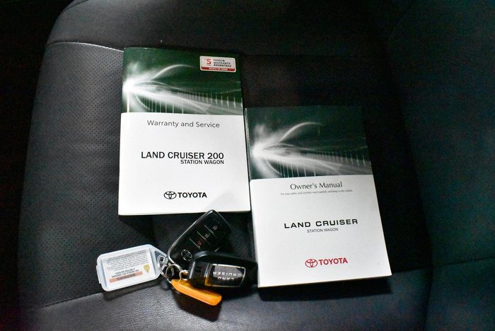 2020 Toyota Landcruiser VX