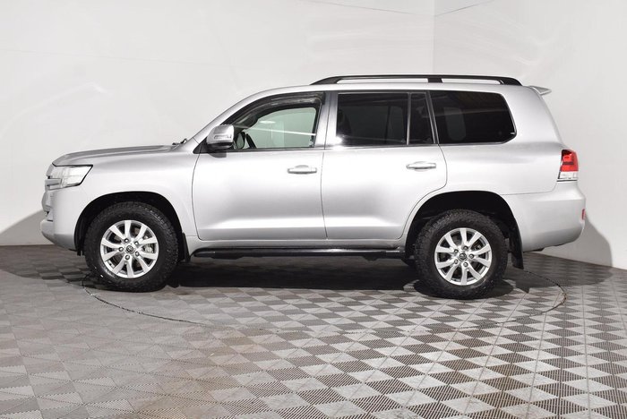 2020 Toyota Landcruiser VX