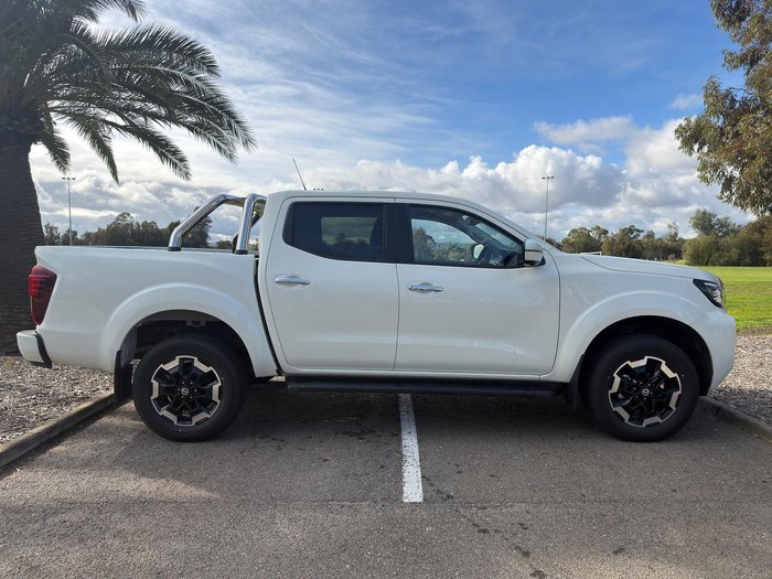 2025 Nissan Navara ST-X