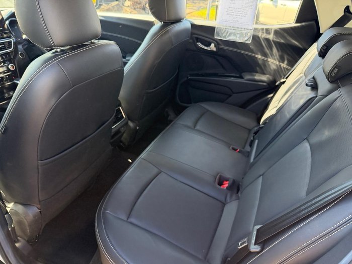 2025 Mahindra XUV3XO AX7L