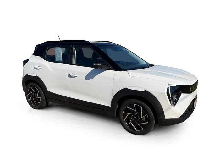 2025 Mahindra XUV3XO AX7L